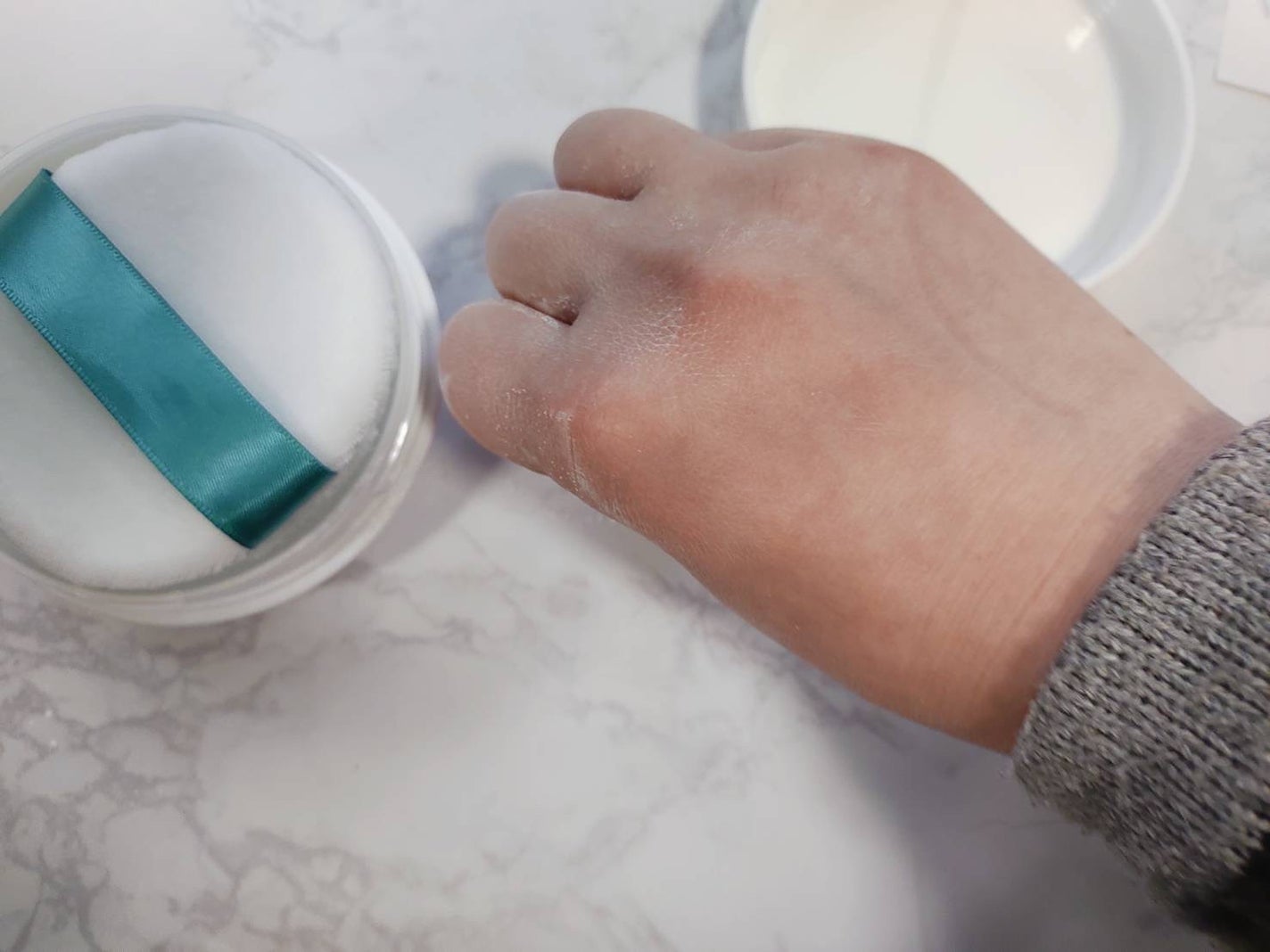 薬用さらさらデオドラントパウダー/デオナチュレ/デオドラント・制汗剤を使ったクチコミ(6枚目)