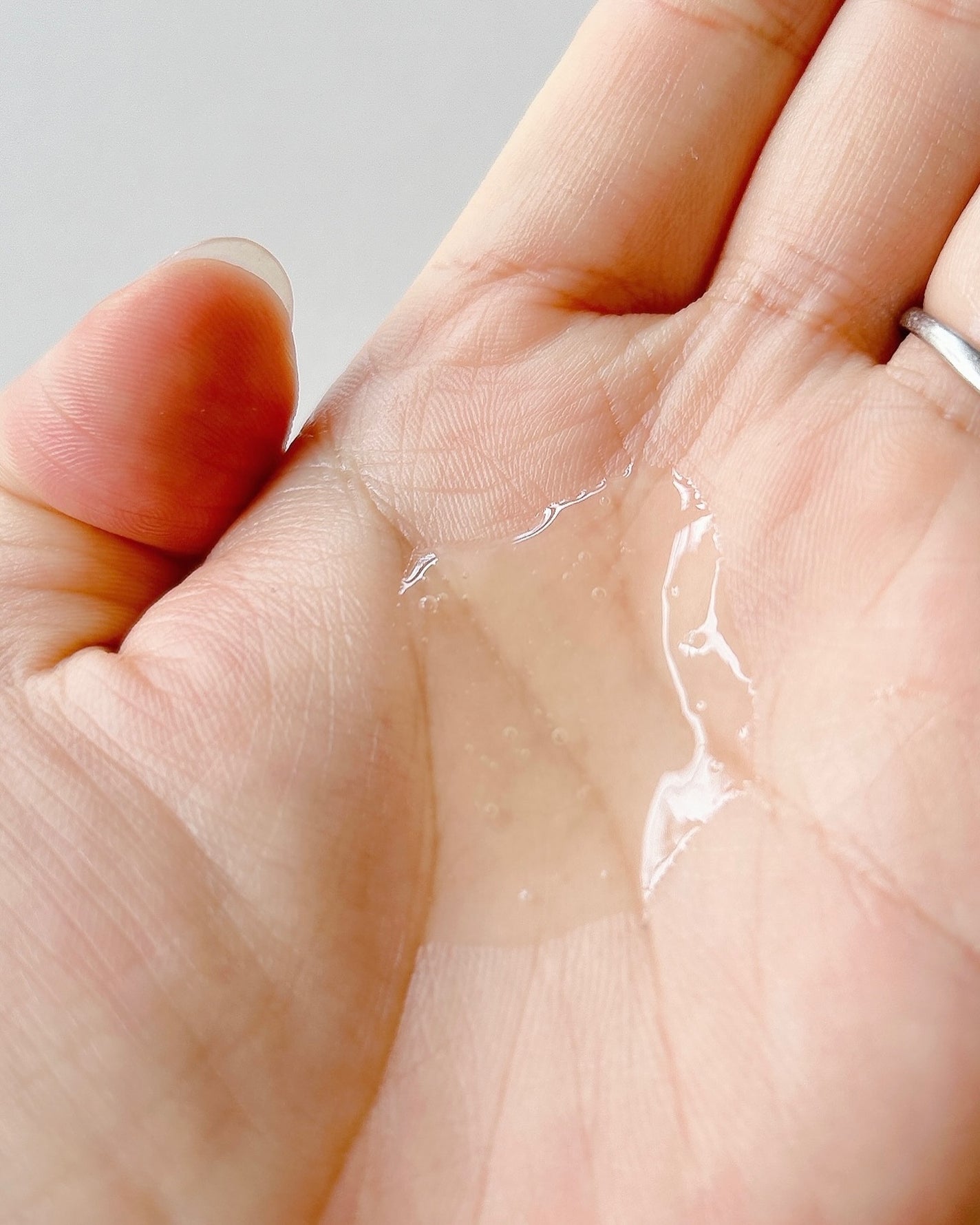 サンちゃん on LIPS 「輝く水光肌人気のスプレーセラムを愛用しているダルバのトナーずっ..」(5枚目)