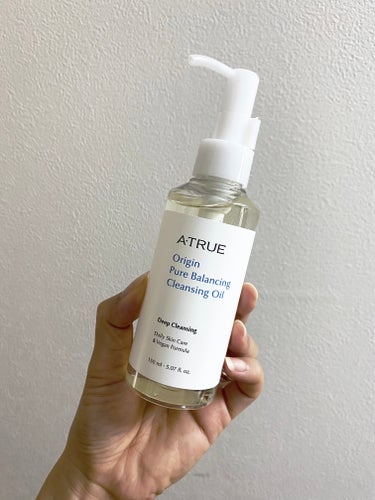 
ATRUE
ピュアバランシングクレンジング オイル
150ml  

プンバキ割りで2本2000円で購入しました。
ピュアバランシングクレンジング オイル🌱

植物性オイル。
さらさら系オイルです。
