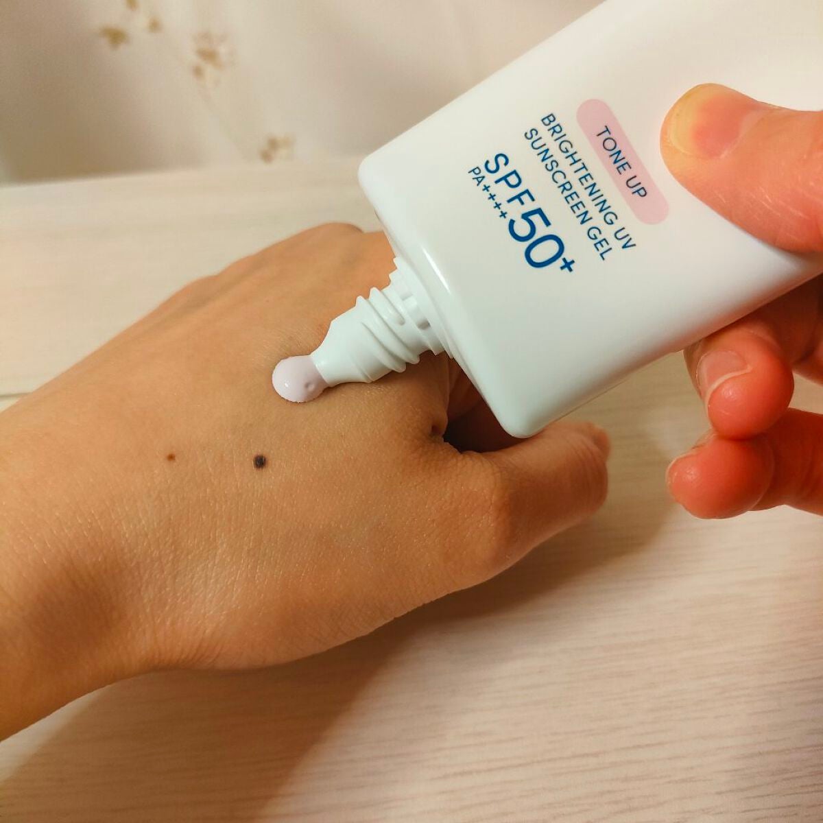 ブライトニングUV ジェル N/アネッサ/化粧下地を使ったクチコミ(2枚目)