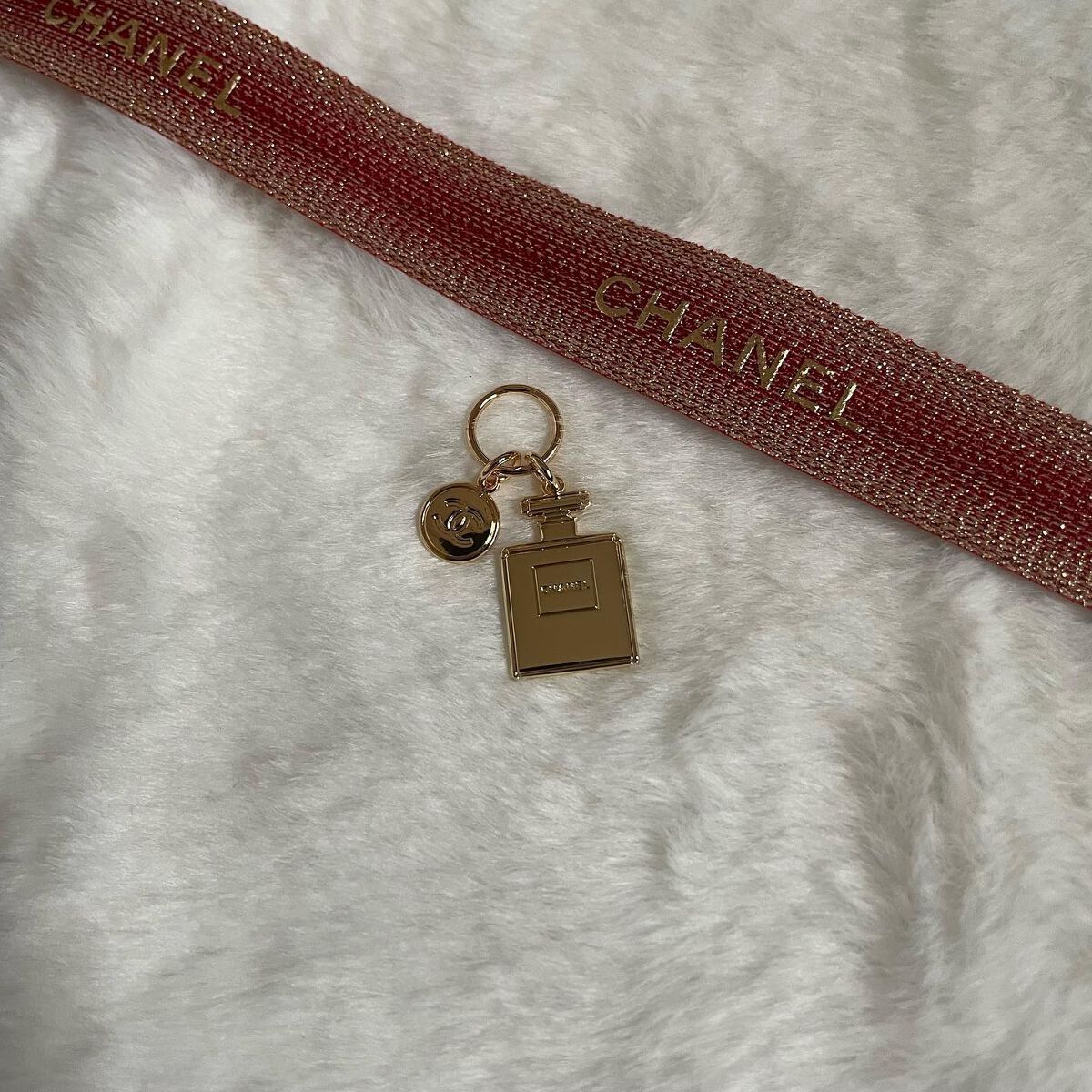 すぅ on LIPS 「ʚ♡ɞ✧*。シャネル CHANEL✧*。ギフトラッピング∴∵∴..」(6枚目)