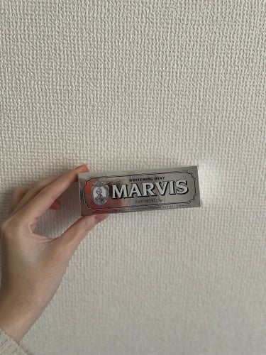マービス マービスのクチコミ「マービス　ホワイトニング歯磨き粉

1日一回寝る前に磨いてます！

使用前に比べて歯がトーンア.....」（1枚目）