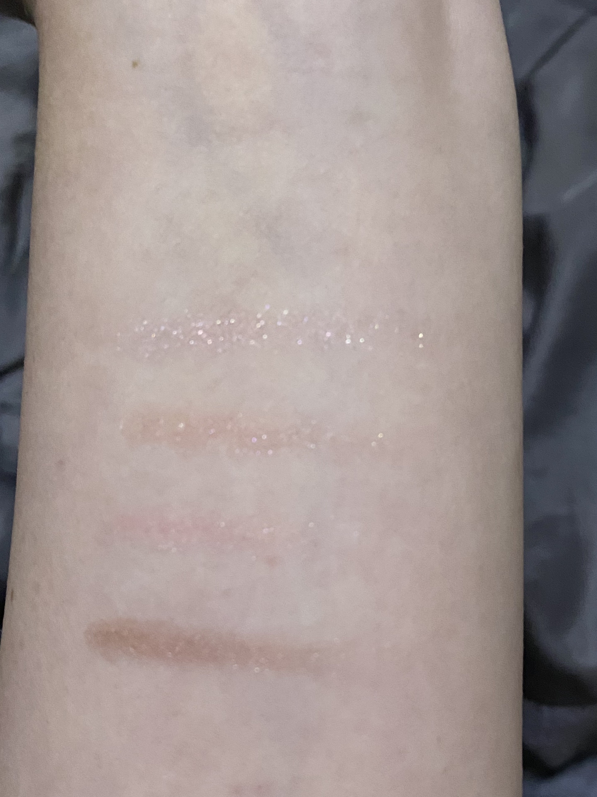 ミネラルクラッシィシャドー/エトヴォス/アイシャドウパレットを使ったクチコミ（2枚目）