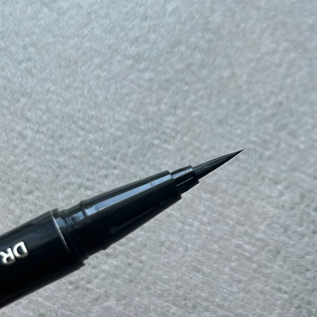 ウォンジョンヨ ドローイングライナー/Wonjungyo/リキッドアイライナーを使ったクチコミ(2枚目)