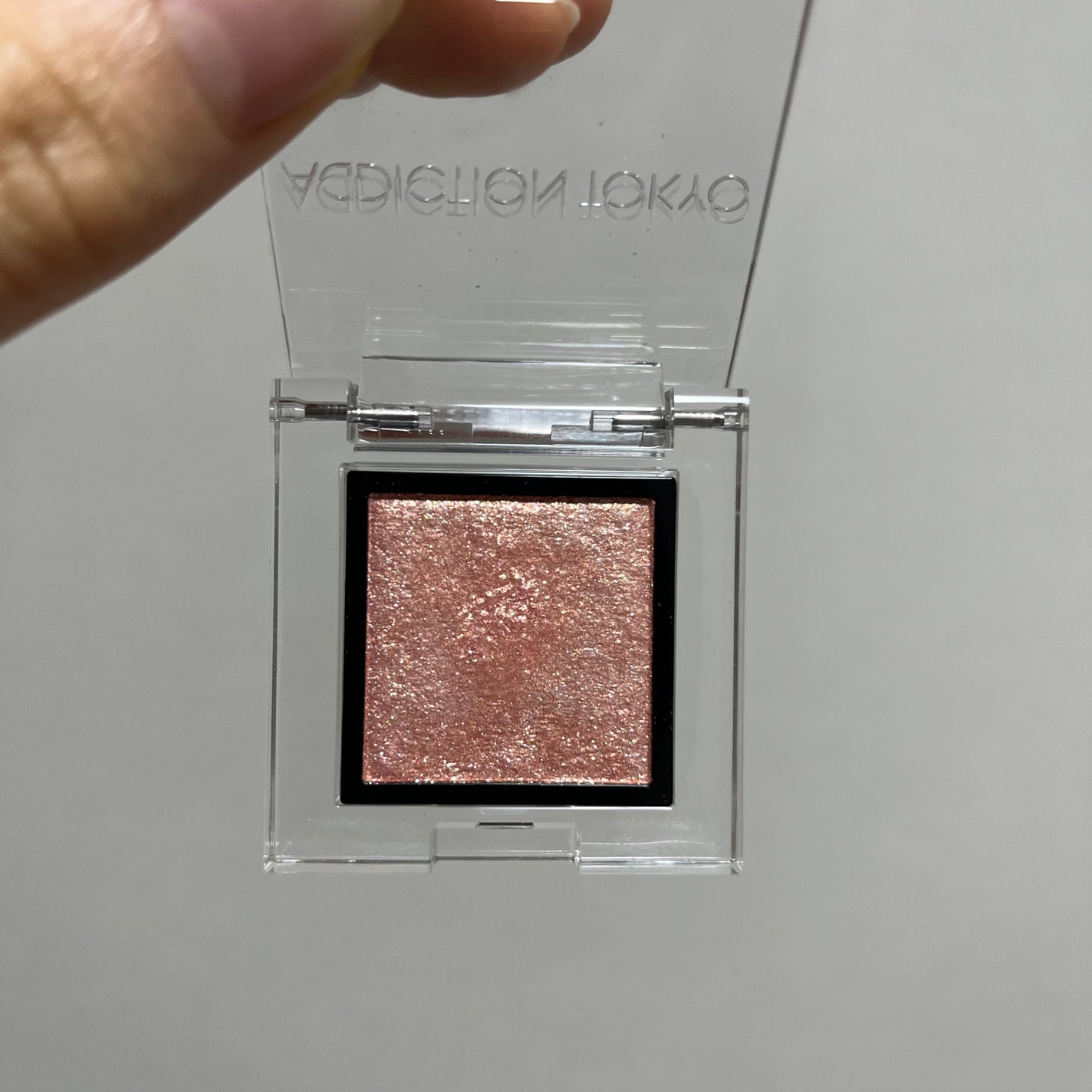 アディクション ザ アイシャドウ スパークル/ADDICTION/単色アイシャドウを使ったクチコミ(4枚目)