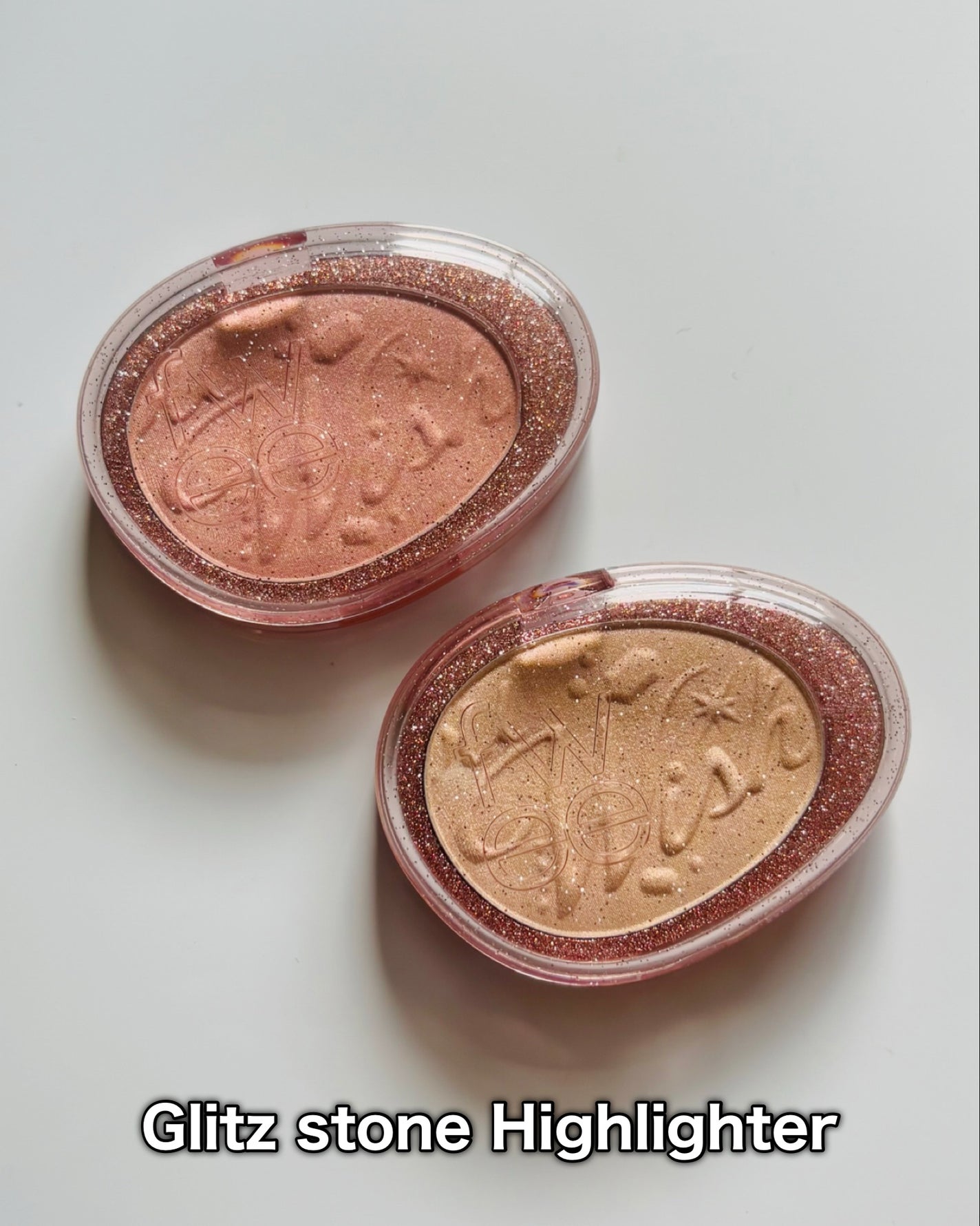 フィー グリッツストーンハイライター/fwee/パウダーハイライトを使ったクチコミ(2枚目)