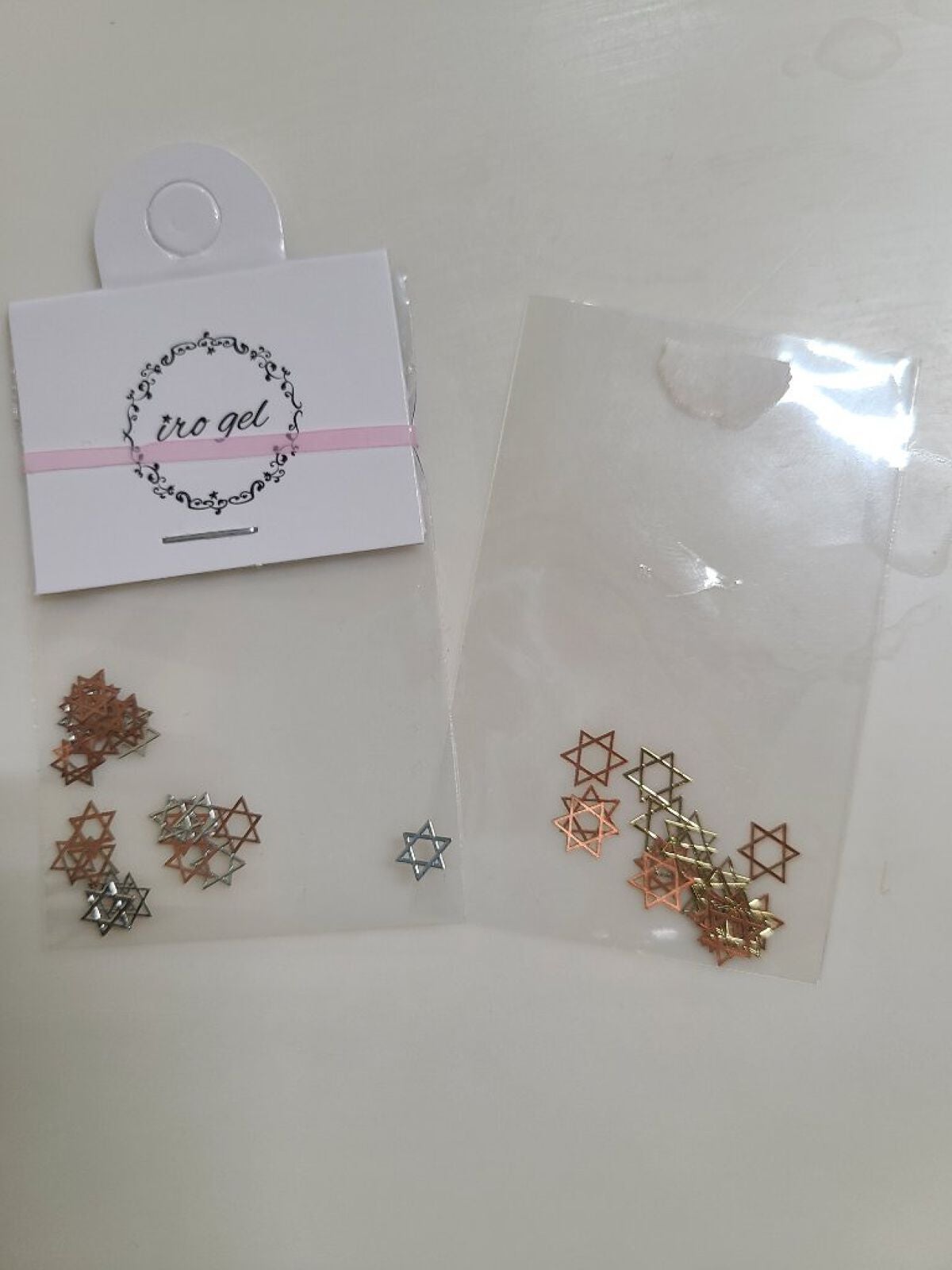 K. フォロバ on LIPS 「☆ヘキサグラム極薄メタルプレート☆¥110どこで購入したか忘れ..」(1枚目)