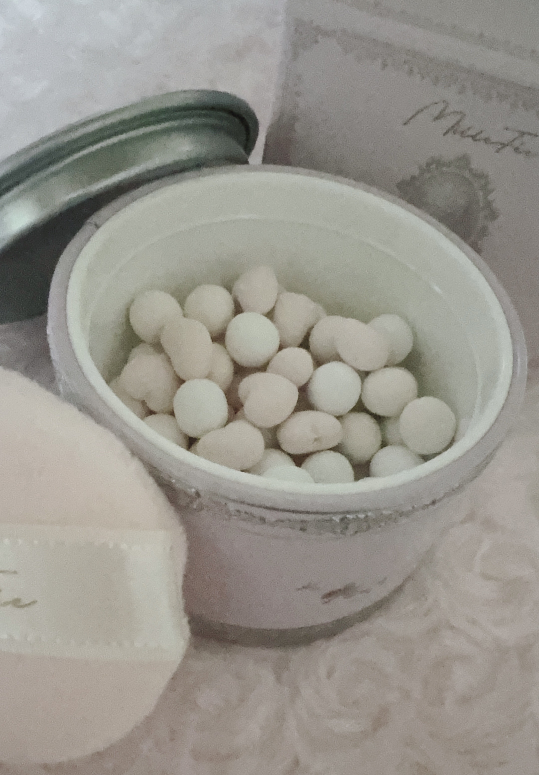 アントワネットペルルフェイスパウダー 01 ピンクシャトー/MilleFée/ルースパウダーを使ったクチコミ（2枚目）