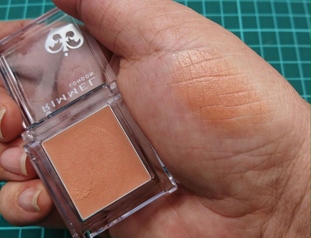 プリズム パウダーアイカラー 037 ダスティモーヴ/リンメル ロンドン/単色アイシャドウを使ったクチコミ（2枚目）