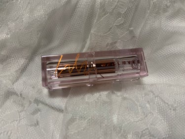 



『WAKE MAKE nudy velvet lip』

デザインがめちゃくちゃ自分にささる可愛さ🫠

使うのもったいない🫠

ツヤリップが大好きなのでマットリップはあまり使ったことがないのです