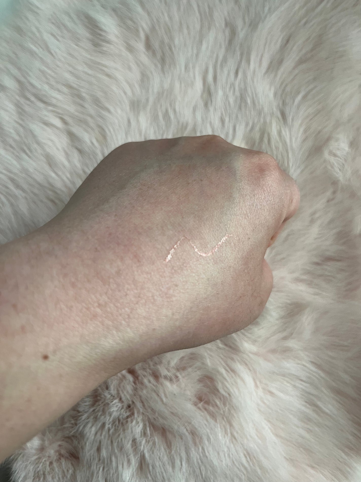 S on LIPS 「Ririmewウォータリーラメライナー ピンクエトワール♡指原..」(4枚目)