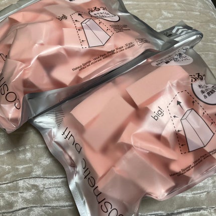 メイクアップスポンジ(バリューパック ウェッジ型 30個)/DAISO/パフ・スポンジを使ったクチコミ(1枚目)