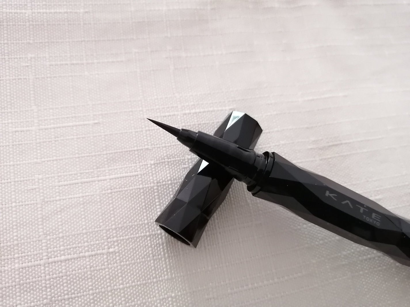 スーパーシャープライナーEX4.0/KATE/リキッドアイライナーを使ったクチコミ(4枚目)