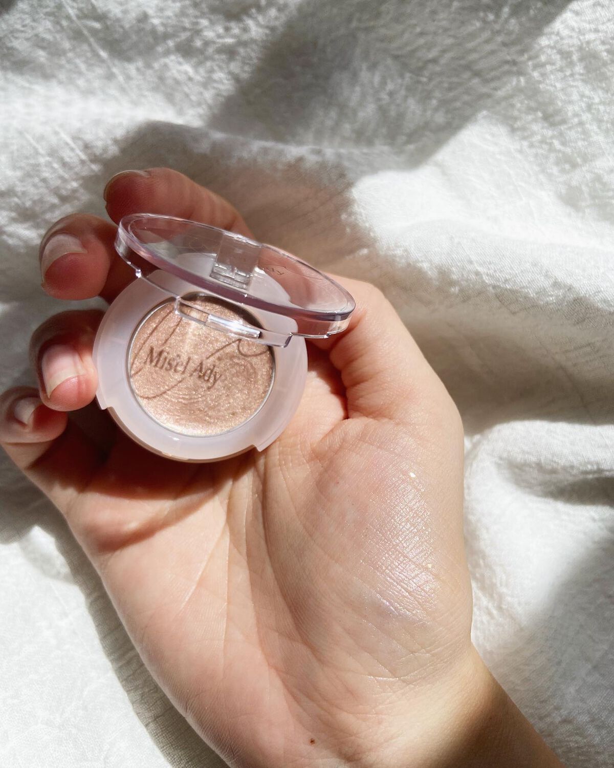 ニュアンスアイグリッター/ミゼルエディ/グリッターを使ったクチコミ(4枚目)