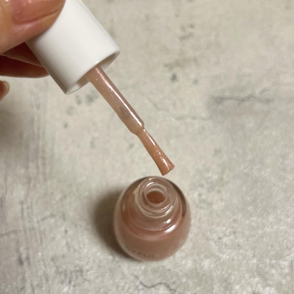 プレイフル プリズムモイストコート pmc-02　レディベージュ/PLAYFUL/オールインワンネイルを使ったクチコミ（3枚目）