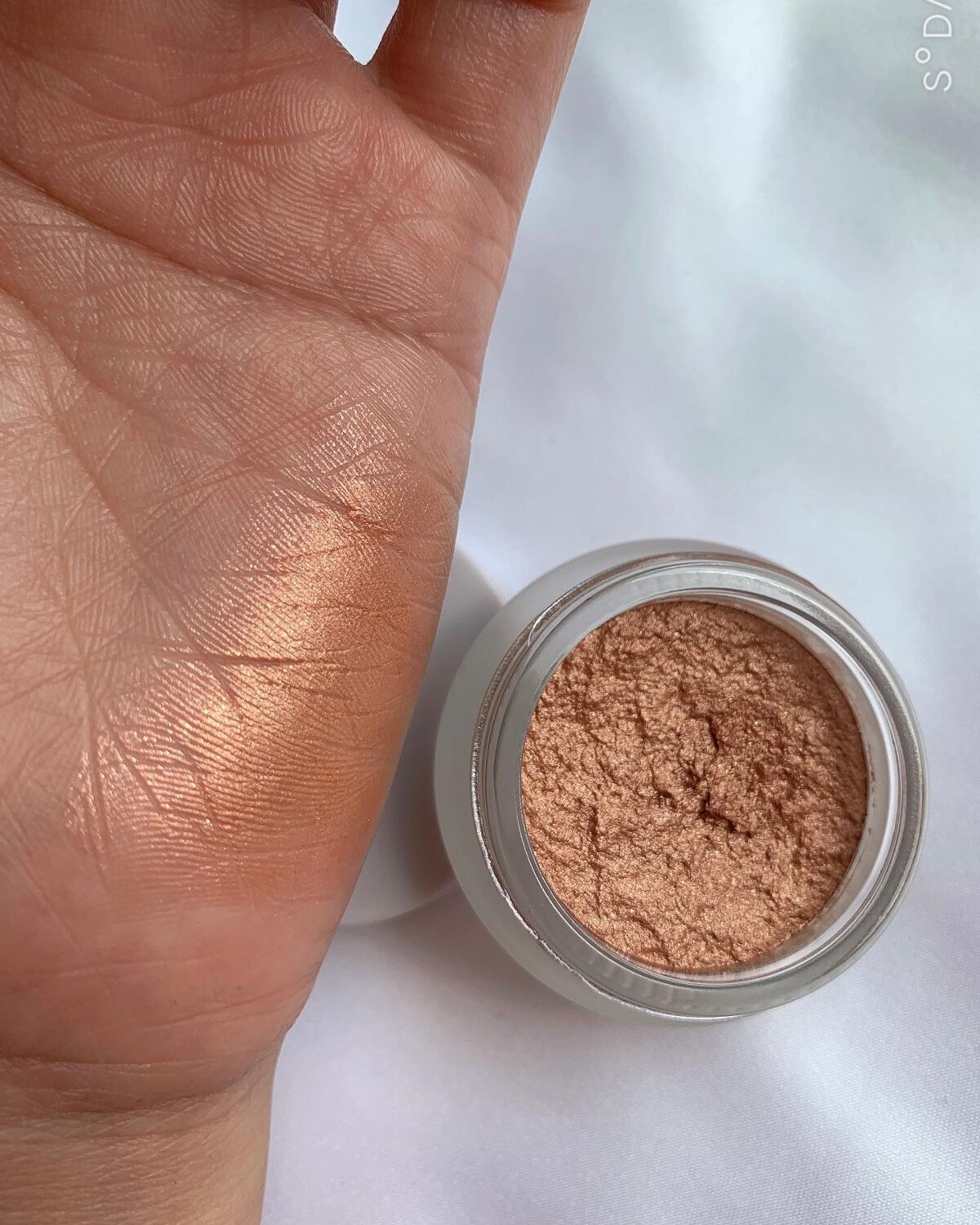 シルキー ムース アイシャドウ /to/one/ジェル・クリームアイシャドウを使ったクチコミ(2枚目)