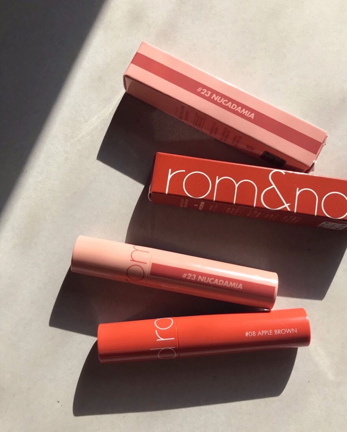 ジューシーラスティングティント/rom&nd/リップティントを使ったクチコミ(1枚目)