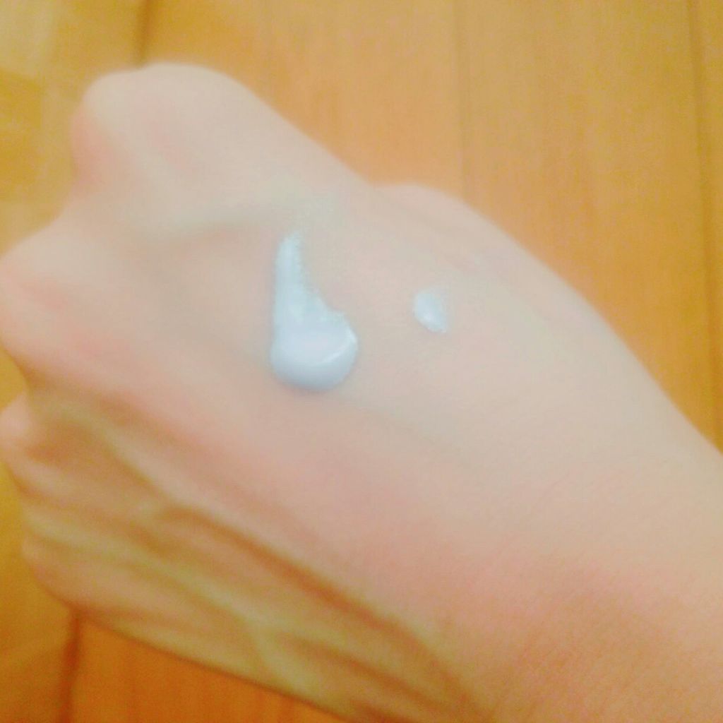 トーンアップUV エッセンス/サンカット®/日焼け止めローションを使ったクチコミ(2枚目)