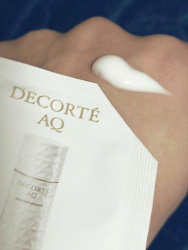 AQ アブソリュート エマルジョン マイクロラディアンス Ⅱ/DECORTÉ/乳液を使ったクチコミ（3枚目）