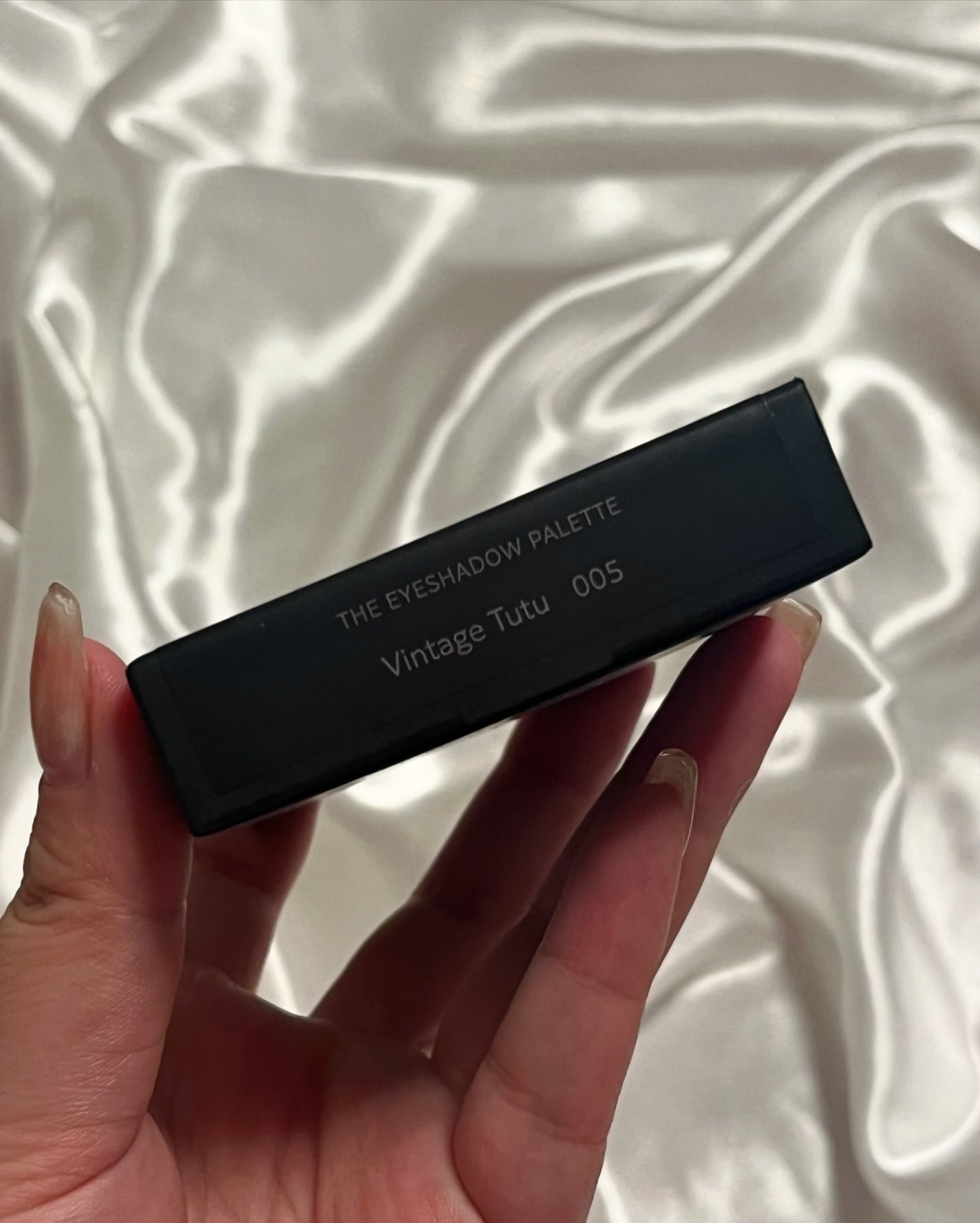 BENI ♡ フォロバ on LIPS 「𝗧𝗛𝗘𝗘𝗬𝗘𝗦𝗛𝗔𝗗𝗢𝗪𝗣𝗔𝗟𝗘𝗧𝗧𝗘𝑉𝑖𝑛𝑡𝑎𝑔𝑒𝑇𝑢𝑡𝑢..」(2枚目)