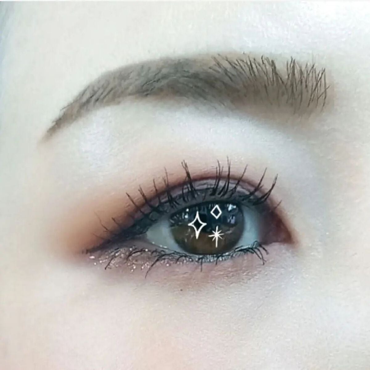 きつね on LIPS 「今日のメイク🐥さっそくhinceのアイシャドウを使いまくる!今..」(3枚目)