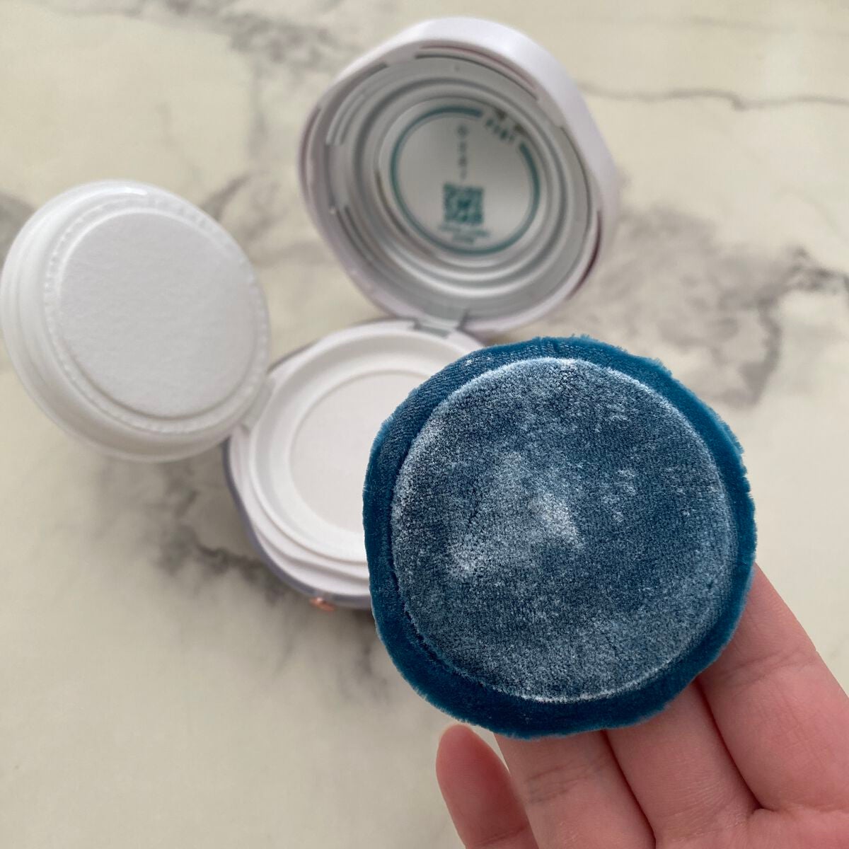 玉養桃花 ルースパウダー/花西子/ルースパウダーを使ったクチコミ(5枚目)