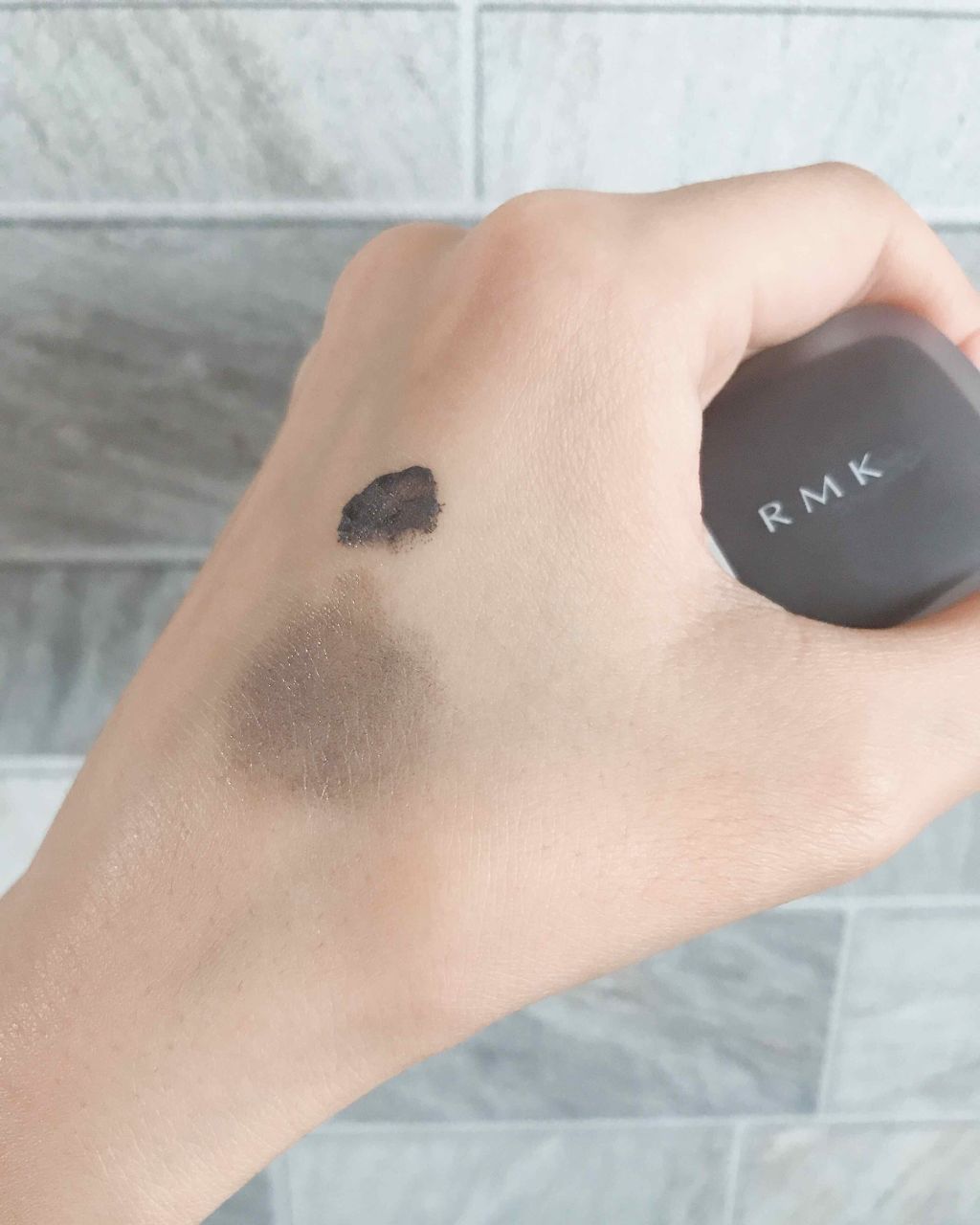 ストーンホイップアイズ/RMK/リキッドアイシャドウを使ったクチコミ(3枚目)