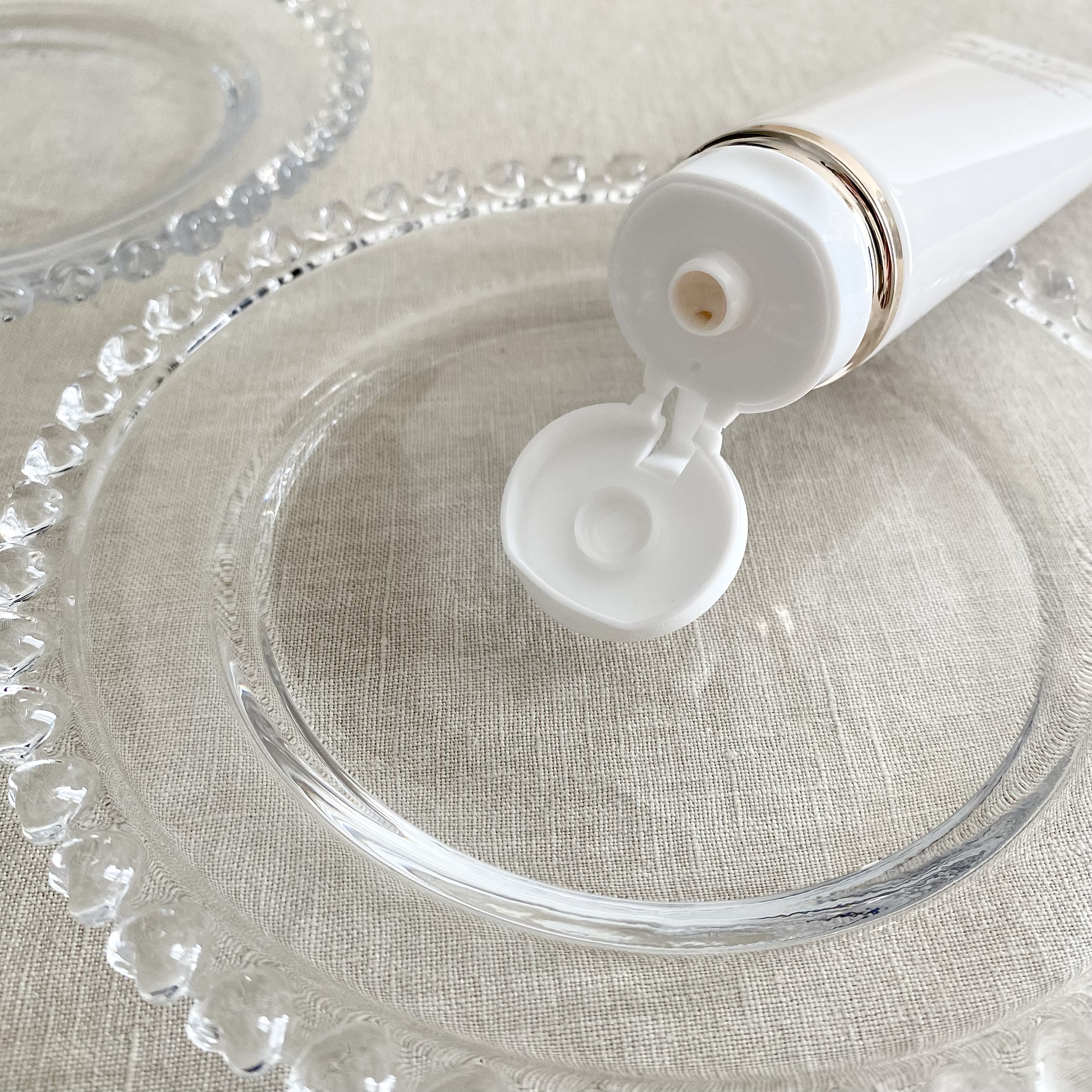 クレドポーボーテムースネトワイアントAモイスト / クレ・ド・ポー