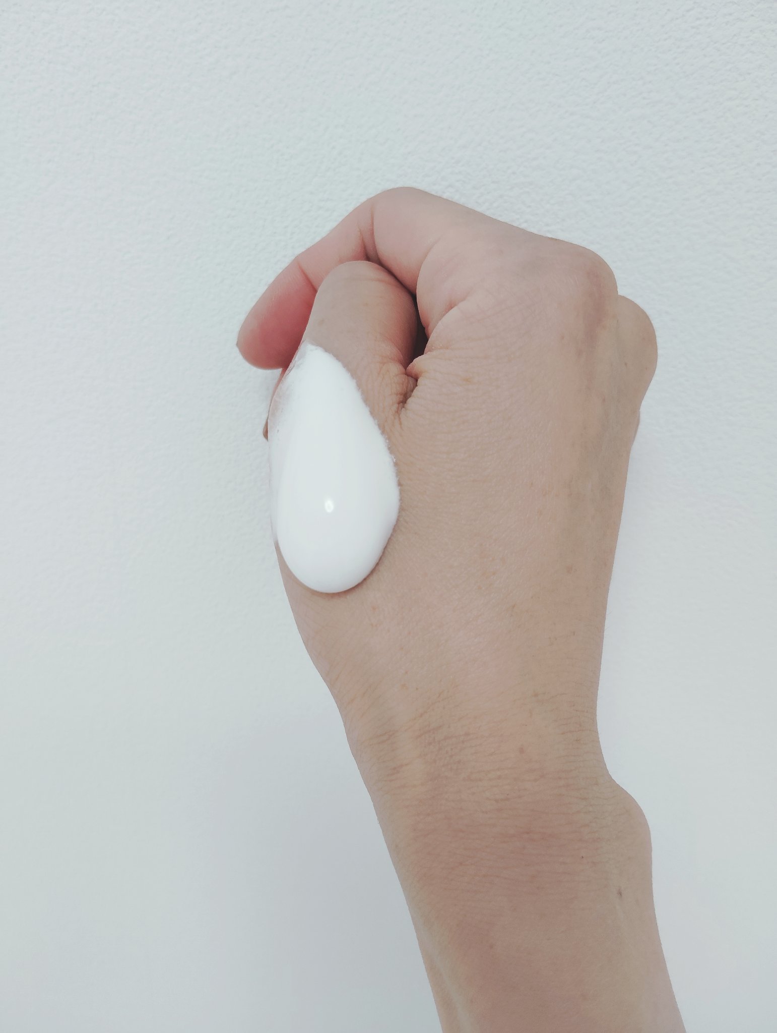 フォーセンス　炭酸生クリームセラム/4SENSE/美容液を使ったクチコミ（2枚目）