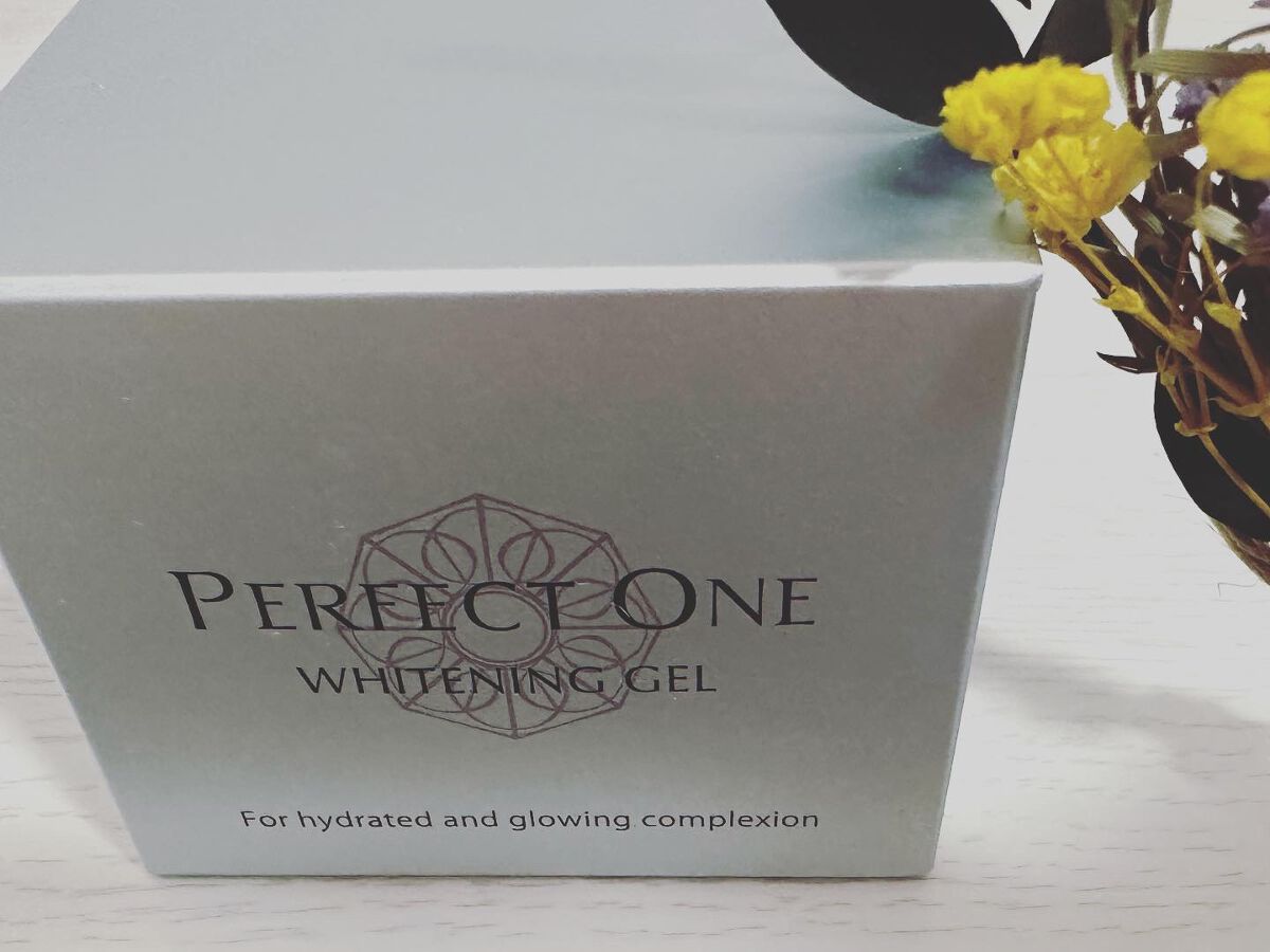 パーフェクトワン パーフェクトワン 薬用ホワイトニングジェルのクチコミ「＊薬用ホワイトニングジェル＊

使用してみました!♡
スパチュラがついているので、使用目安が分.....」（1枚目）