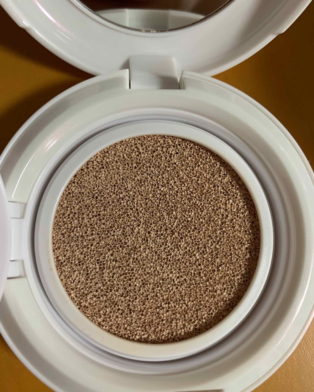 ライトフル C+ SPF 50 クイック フィニッシュ クッション コンパクト/M・A・C/クッションファンデーションを使ったクチコミ（3枚目）