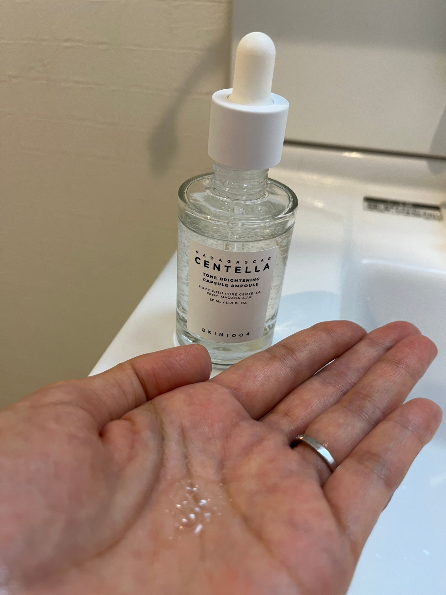 トーンブライトニング カプセルアンプル/SKIN1004/美容液を使ったクチコミ(1枚目)