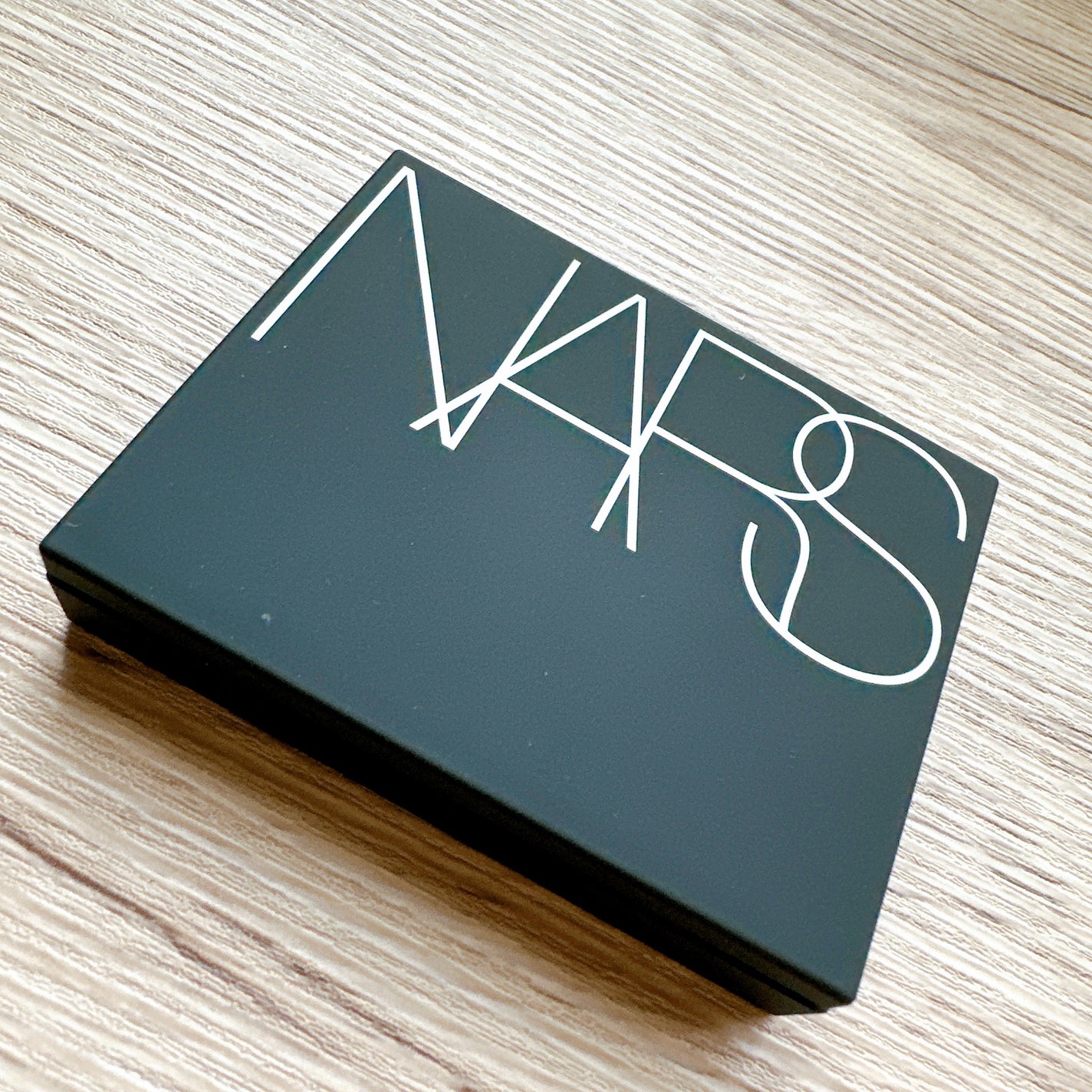 ライトリフレクティング プリズマティックパウダー/NARS/プレストパウダーを使ったクチコミ(3枚目)
