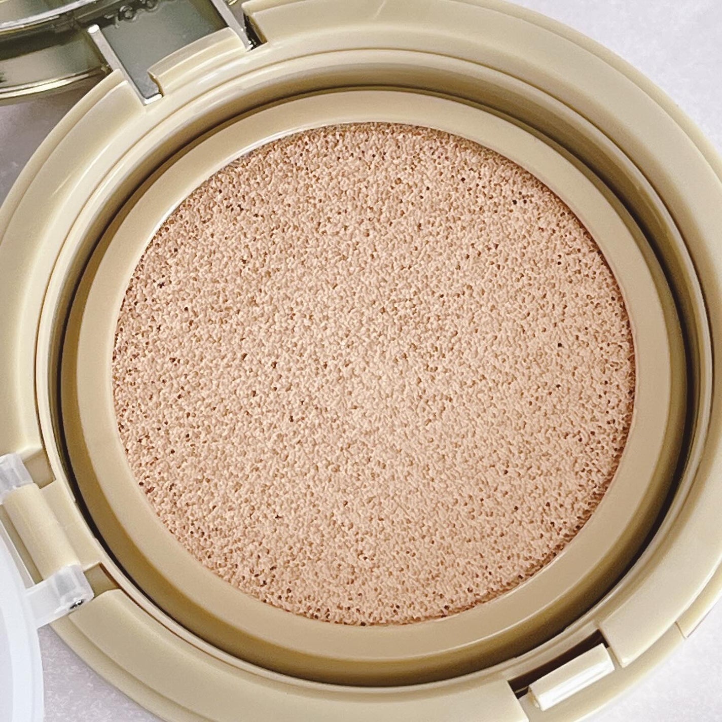 はちみつツヤ肌クッションファンデ/VELY VELY/クッションファンデーションを使ったクチコミ(2枚目)