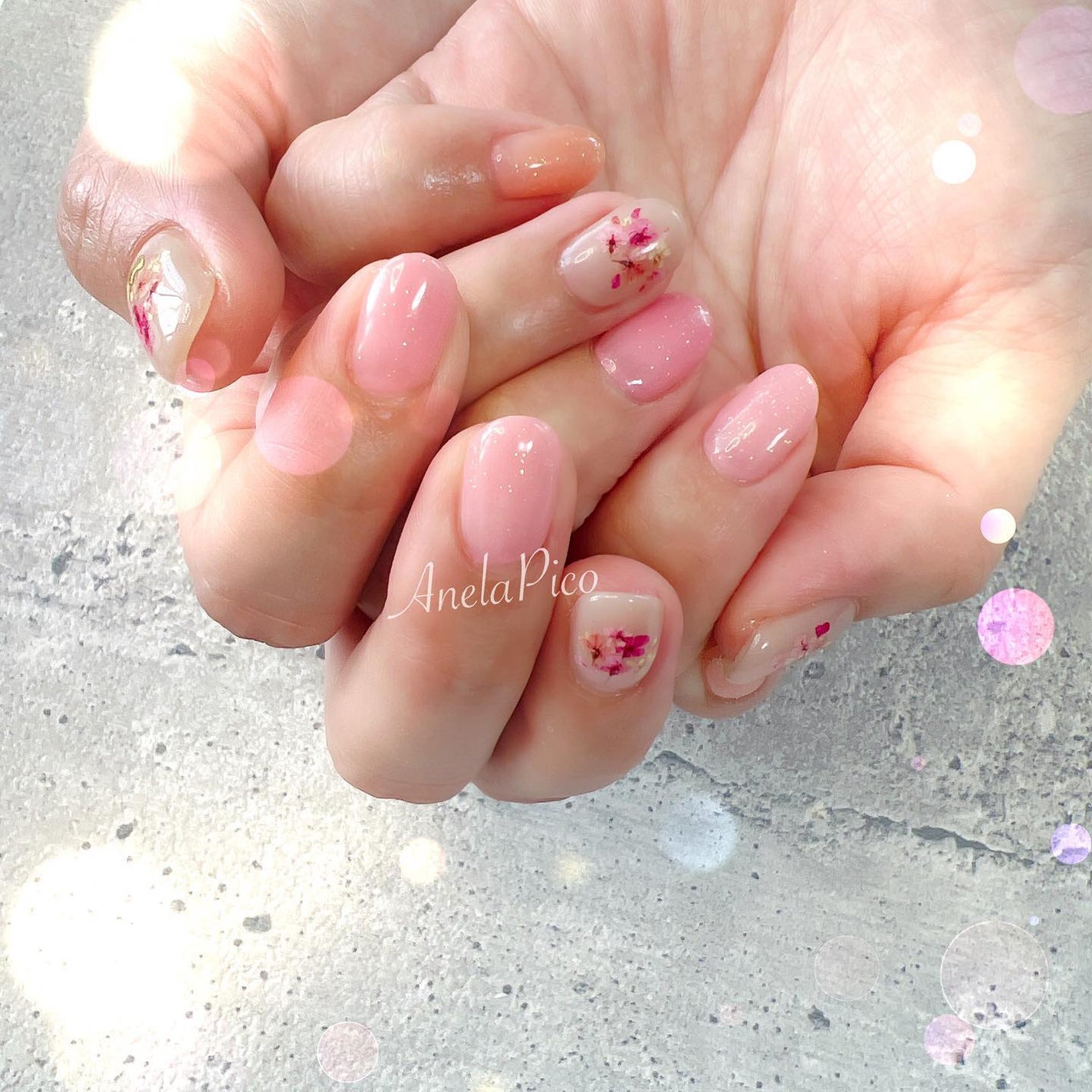mamico on LIPS 「*お客様ネイル❤︎︎💅✨初めての押し花使ったネイルで可愛ら..」(1枚目)