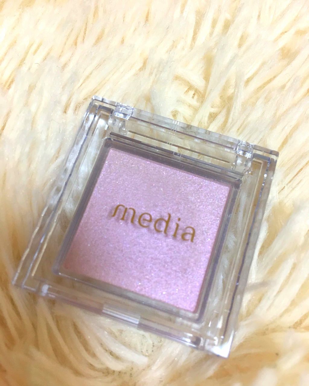 ブライトアップアイシャドウ/media/単色アイシャドウを使ったクチコミ（2枚目）