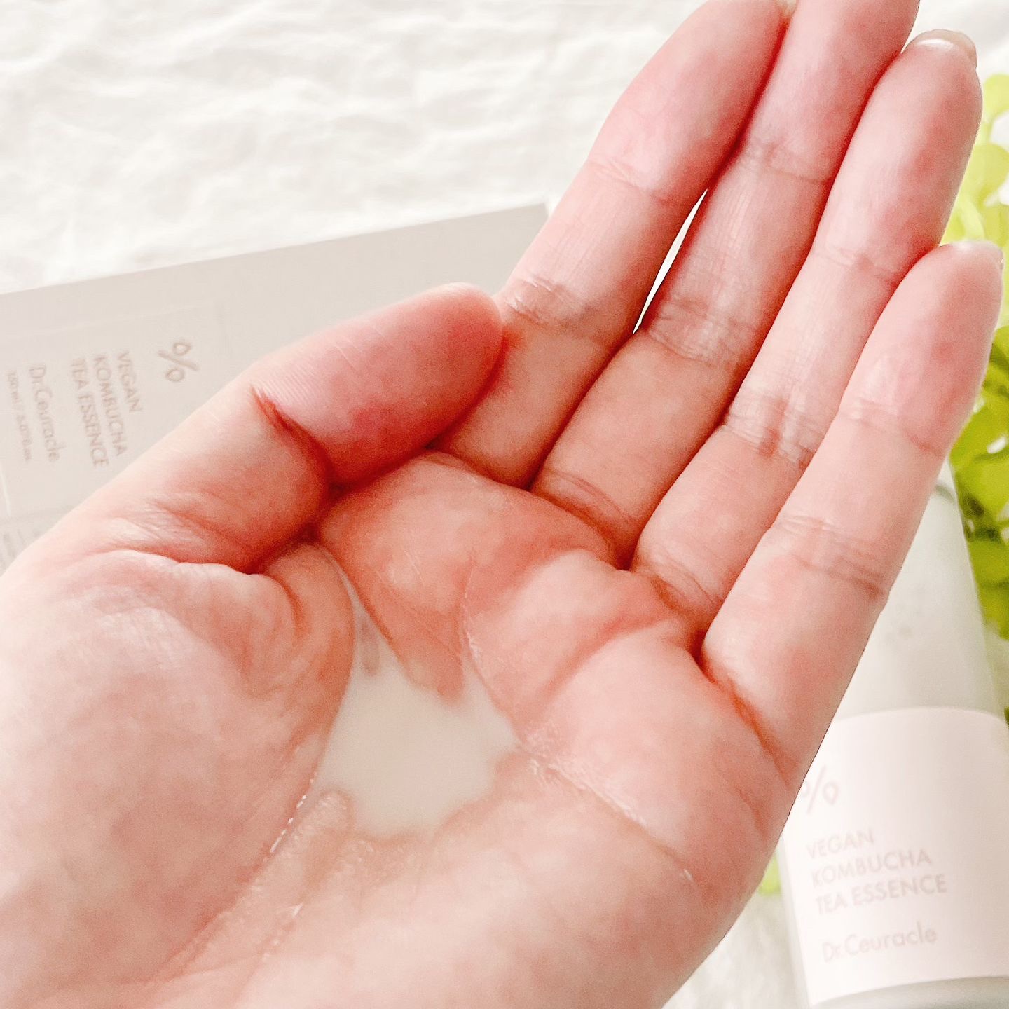ヴィーガンコンブチャ ティー エッセンス/Dr.Ceuracle/オールインワン化粧品を使ったクチコミ（2枚目）