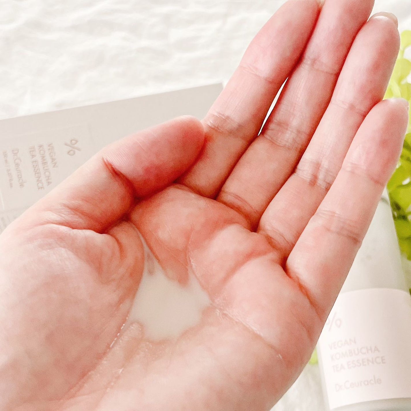 ヴィーガンコンブチャ ティー エッセンス/Dr.Ceuracle/オールインワン化粧品を使ったクチコミ(2枚目)