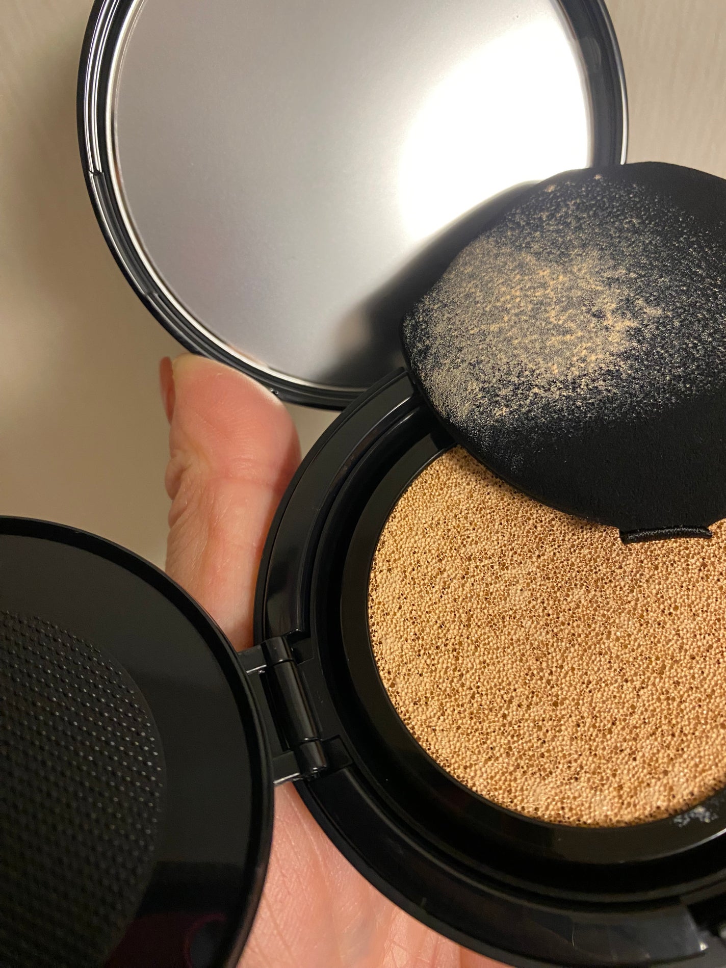 レブロン カラーステイ ロングウェア UV クッション ファンデーション/REVLON/クッションファンデーションを使ったクチコミ(6枚目)