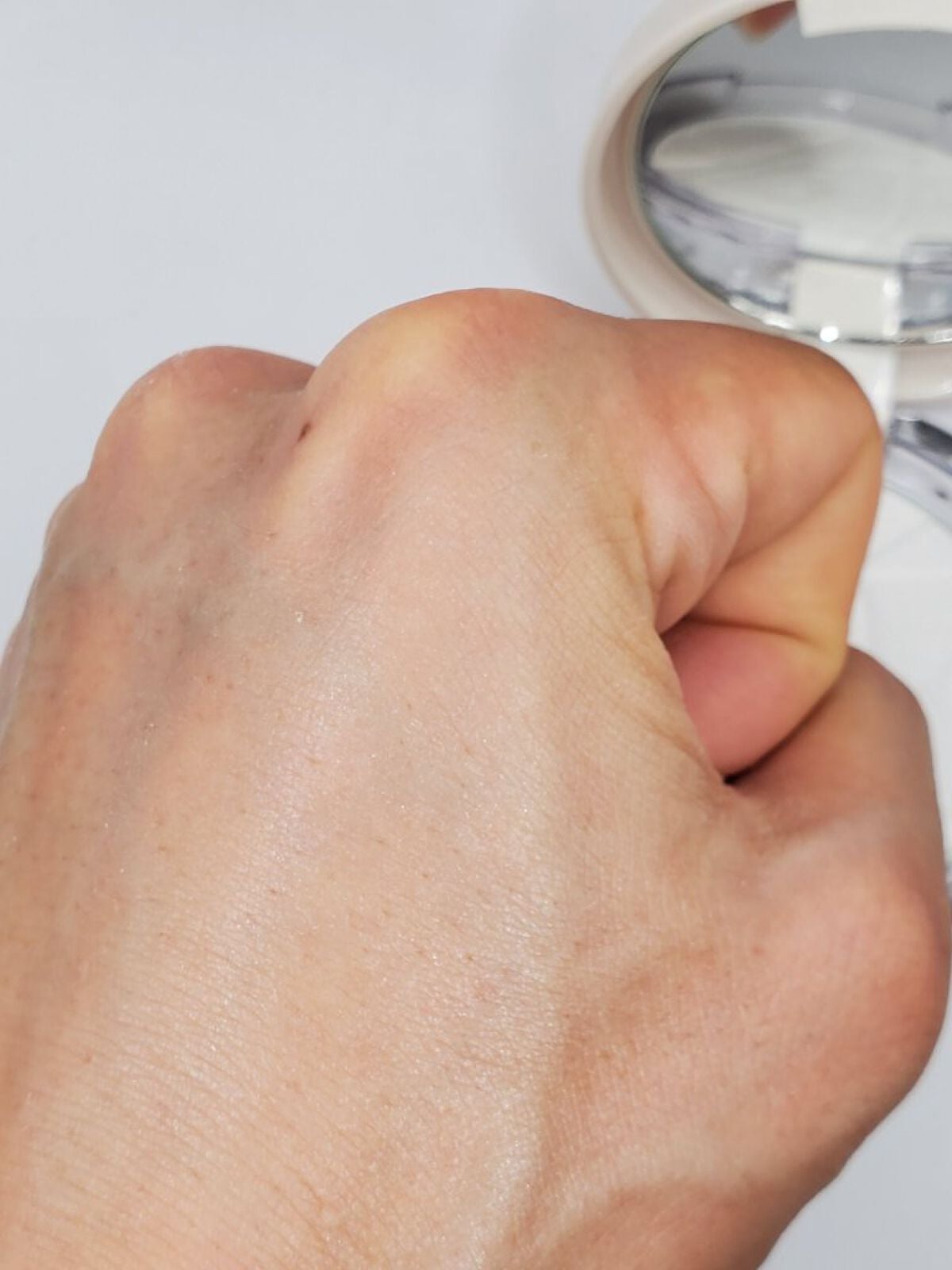 毛穴レスパウダー/CEZANNE/プレストパウダーを使ったクチコミ(8枚目)