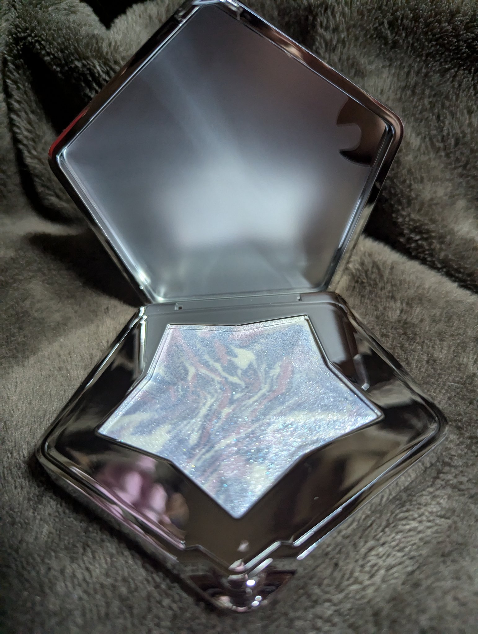 スターダストダイヤモンドハイライトパウダー/PERFECT DIARY/パウダーハイライトを使ったクチコミ（1枚目）