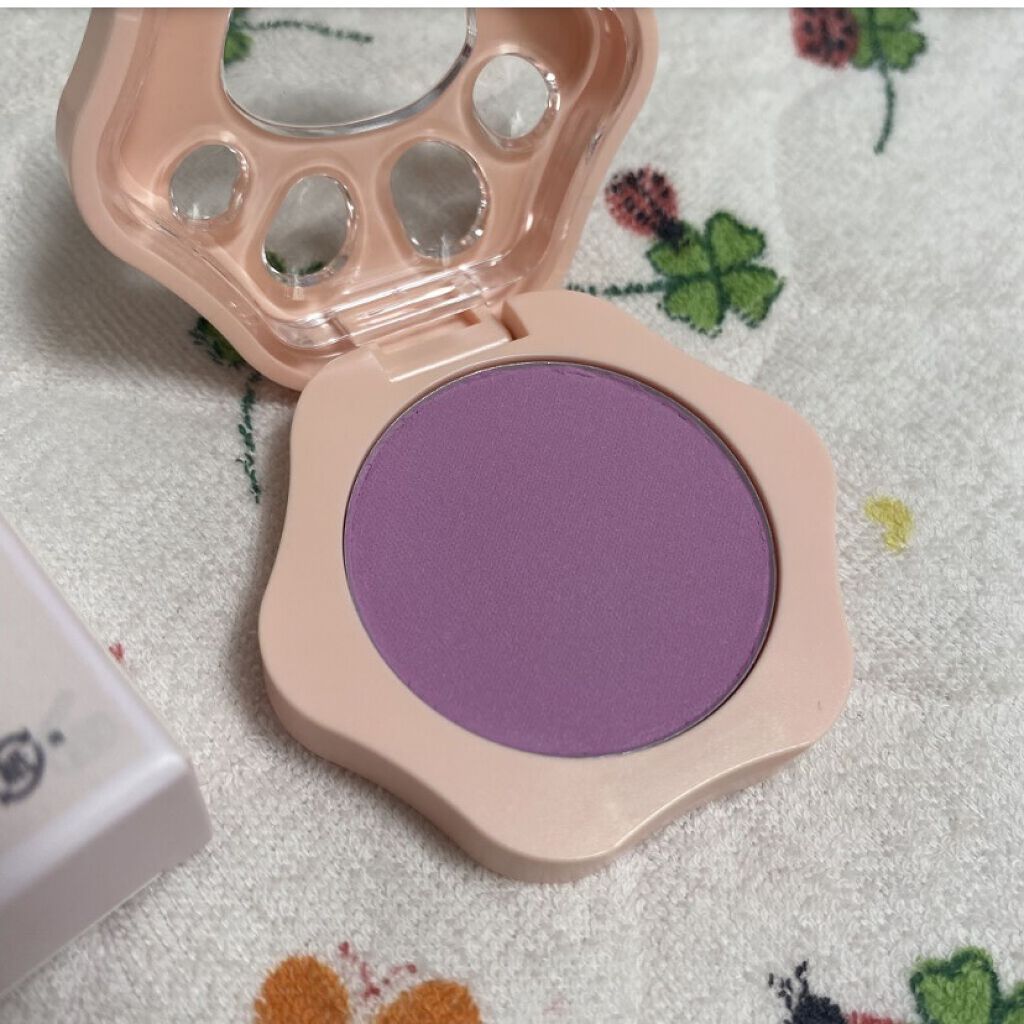 ラブリー肉球チーク 11 モーニングラベンダー/CHIOTURE/パウダーチークを使ったクチコミ（2枚目）