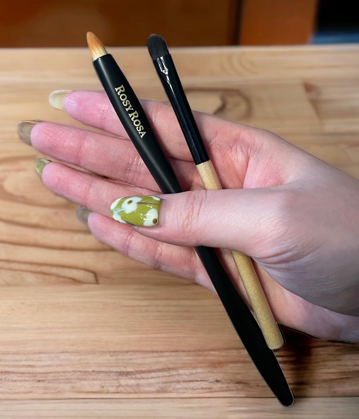 目のキワまできわめるアイシャドウブラシ/ウエルシア/メイクブラシを使ったクチコミ(6枚目)