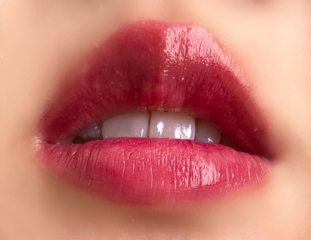 CHANEL　ルージュ ココ ブルーム　148💄


プラムカラーのリップがほしいです！
って言ったら勧めてもらってこれください！ってトントン拍子で買ったリップ

リップ自体は濃くてこれプラムか？って思うけど
塗ったら明るくなってしっかり