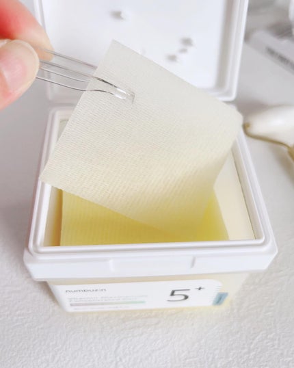 5番 白玉グルタチオンCフィルムパッド/numbuzin/トナーパッドを使ったクチコミ(5枚目)