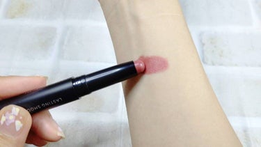 LASTING SMOOTH LIPSTICK(ラスティングスムースリップスティック)/iLLO/口紅を使ったクチコミ（3枚目）