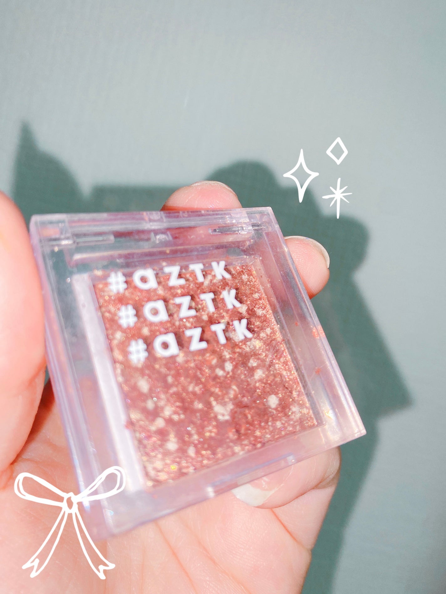 シングルアイシャドウ/aZTK/単色アイシャドウを使ったクチコミ(1枚目)