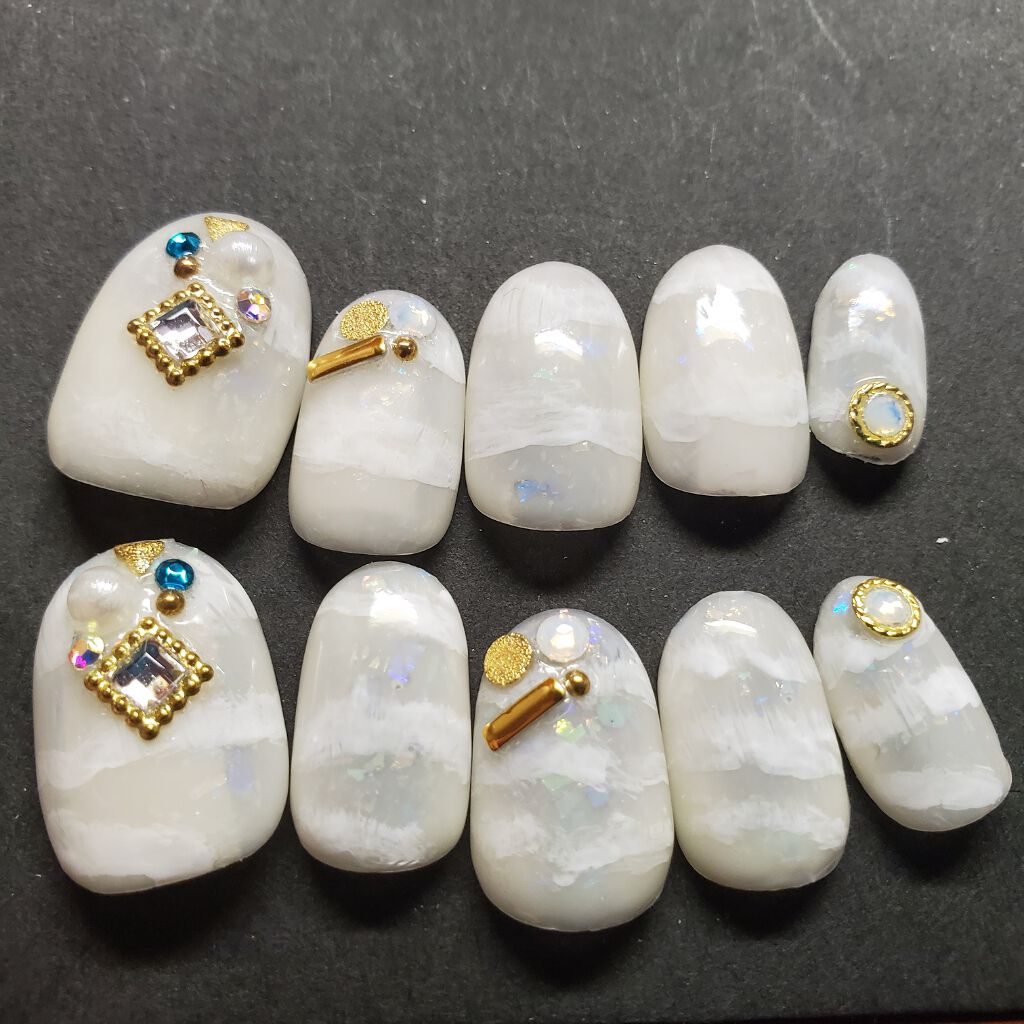 カラフルネイルズ/キャンメイク/マニキュアを使ったクチコミ(4枚目)