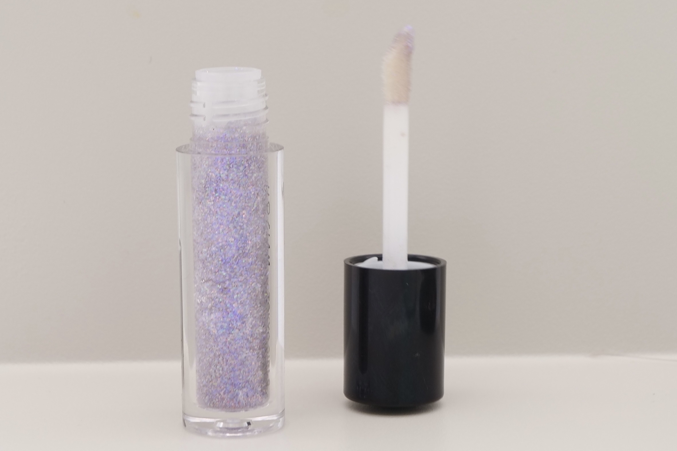 ＵＧＴ　グリッタージェル 04c　スターライラック/U R GLAM/グリッターを使ったクチコミ（3枚目）