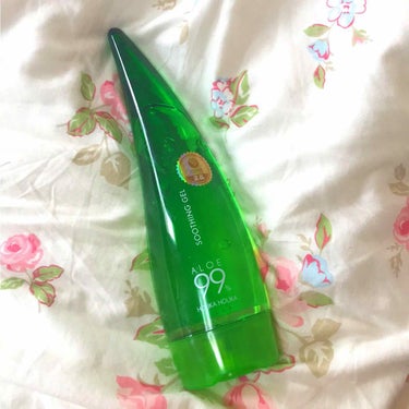 HOLIKA HOLIKA     ALOE 99% SOOTHING GEL (スージングジェル)

☆アロエベラエキスが99%含有
 刺激を受けた肌を鎮静させて、しっとりと潤いのある肌にしてくれます